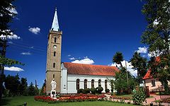 Kościół parafialny.Fot. Marek i Ewa Wojciechowscy. Źródło: Commons Wikimedia, 17.12.2013.