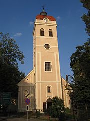 Kościół parafialny.Fot. Piotr Marynowski. Źródło: Commons Wikimedia, 17.12.2013.