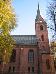 Kościół parafialny.Fot. Rlelusz. Źródło: Commons Wikimedia, 17.12.2013.