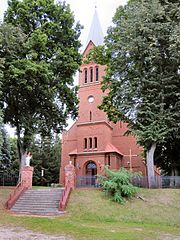 Kościół parafialny. Fot. Piotr Marynowski.Źródło: Commons Wikimedia [22.10.2014]