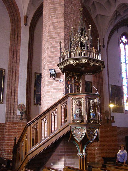 Ambona w katedrze w Olsztynie