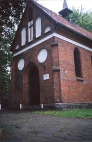 Kaplica parafialna.Źródło: www.polskokatolicki.pl [28.03.2014]