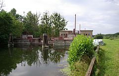 Guja. Śluza.Autor: Janericloebe. Źródło: Commons Wikimedia [09.07.2014]