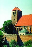 Kościół parafialny, źródło: Diecezja toruńska (strony archiwalne) [11.04.2014]