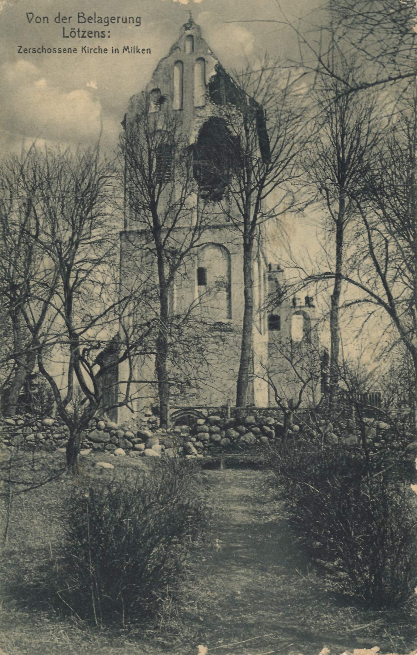 Kościół w Miłkach w 1915 roku  Źródło: http://images.zeno.org/Ansichtskarten/I/big/AK06314a.jpg, dostęp 15 września 2013