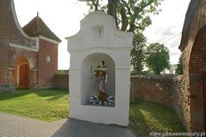 Międzylesie. Barokowa kapliczka przed kościołem filialnym Ciekawe Mazury [10.12.2013]