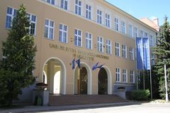 Budynek rektoratu UWM w Olsztynie, źródło: wikipedia [20.09.2014]