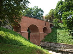 Jeden z mostów gotyckich (tzw. wysoki) w Reszlu.Fot. Adam Płoski.