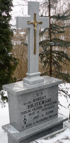 Pomnik ks. Jana Bilitewskiego. Źródło: www.klebarkwielki.pl