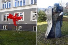 Metalowe rzeźby plenerowe obok budynku szkoły.Źródło: Archiwum Andrzeja Cieślaka