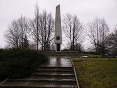 Wronki Wielkie. Cmentarz wojenny z okresu II wojny światowej Olsztyńska Strona Rowerowa [12.11.2013]