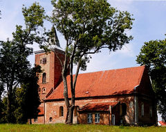 Kościół pw. św. Jana Chrzciciela w Piotrowcu.Fot. Jacek Bogdan. Źródło: Wikimedia Commons