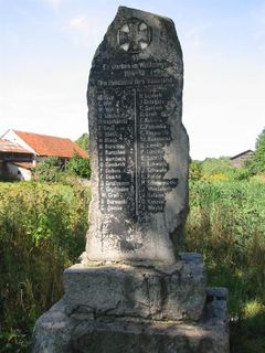 Pomnik poległych w czasie I wojny światowejźródło: Piotr Gapiński, dostęp 25 września 2013