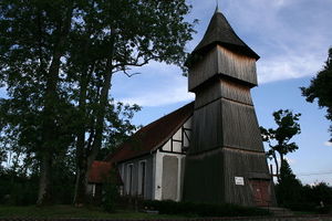 Kościół pw. św. Mikołaja w MańkachFot. Stokrotka 11. Źródło: Commons Wikimedia
