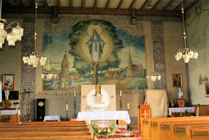 Wnętrze kościoła pw. Matki Boskiej Gietrzwałdzkiej w Zelkach autor: Mieczysław Kalski
