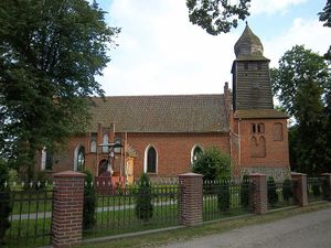 Kościół pw. Matki Boskiej Częstochowskiej w Łukcie. Fot. Keller OE. Źródło: Commons Wikimedia