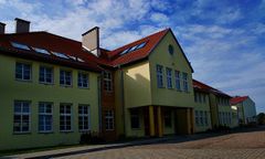 budynek szkolny, źródło: http://zesploskinia.pl/index.php?option=com_content&view=frontpage&Itemid=2, 21.12.2013.
