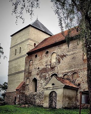 Kościół w Bezławkach. Fot. 1bumer. Źródło: Commons Wikimedia