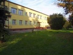 Budynek szkoły, źródło: www.szkolnictwo.pl [10.11.2014]