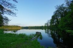 Jezioro Nidzkie k. wsi Karwica.Fot. Mieczysław Kalski