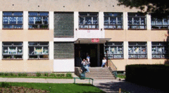 Obecny budynek Szkoły Podstawowej. Źródło: www.zsdrygaly.pl