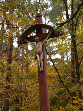 Krzyż drewniany w Biedowie. © Stanisław Kuprjaniuk