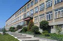 Budynek szkoły, źródło: www.szkolnictwo.pl [17.10.2014]