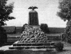 Łączno. Pomnik ku czci poległych w czasie I wojny światowej. Okres międzywojenny