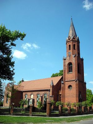 Kościół pw. Matki Boskiej Królowej Polski w Rudzienicach.Fot. Przemysław Jahr. Źródło: Commons Wikimedia