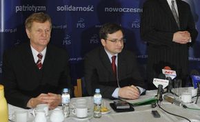 Jerzy Gosiewski i Zbigniew Ziobro. Fot. P. Płaczkowski. Źródło: www.fakty.interia.pl [31.08.2014]