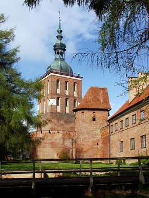 Wieża dzwonna - widok od południa. © Stanisław Kuprjaniuk