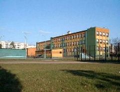 Budynek Szkoły Podstawowej. Źródło: www.szkolnictwo.pl