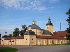 Bazylika Nawiedzenia Najświętszej Maryi Panny w Stoczku Klasztornym. Fot. Romek. Źródło: Wikimedia Commons