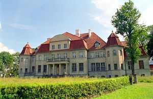 Pałac w Białej Oleckiej. Fot. Marek i Ewa Wojciechowscy. Źródło: Commons Wikimedia