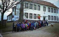 Budynek szkoły we wsi Boćwinka. Źródło: www.szkolabocwinka.kruklanki.pl, 5.12.2013.