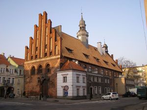 Ratusz w Ornecie. Fot. Andrzej Otrębski. Źródło: Commons Wikimedia