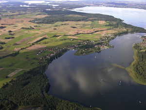 Jezioro Boczne Bogaczewo i Rydzewo.Fot. Henryk Mieszkowski. Źródło: www.polskiekrajobrazy.pl