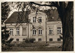 Dwór w Redakach w pierwszej połowie XX wieku.Źródło: www.aefl.de