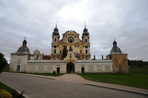 Kościół pw. Nawiedzenia Najświętszej Maryi Panny i św. Józefa w Krośnie. Fot. Magkrys. Źródło: Commons Wikimedia