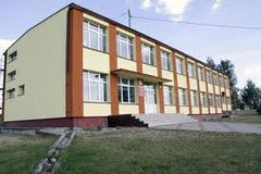 Szkoła w Rogożu.Źródło: www.kozlowo.pl [12.09.2013]