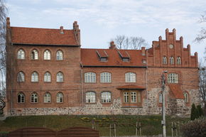 Zamek krzyżacki w Olsztynku, obecnie szkoła.Fot. A. Romulewicz. 2013 r.
