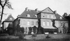 Pałac w Karwinach. Fot. z lat 1925-1940. Źródło: www.it.mragowo.pl