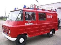 Zabytkowy wóz strażacki z Marzęcic.Źródło: www.kppspnowemiastolub.pl [12.09.2013]