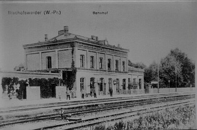 Plik:Dworzec w Bielicach.jpg