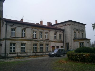 Plik:Dworek w Ostrowitych.jpg