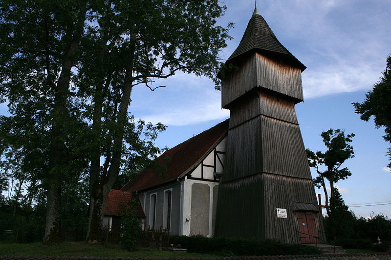 Plik:Kościół w Mańkach.jpg