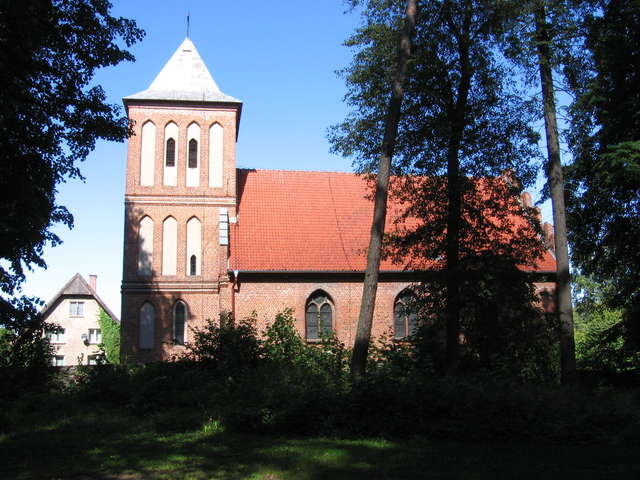 Plik:Kościół Kuty.jpg