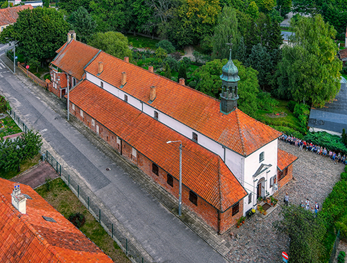 Plik:Frombork. Szpital św. Ducha.jpg