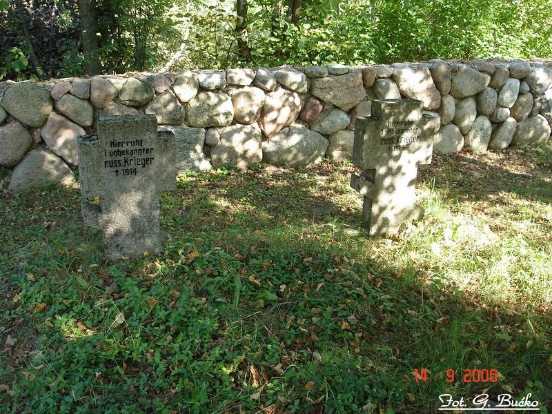 Plik:Chrzanowo. Mogiły żołnierskie.jpg