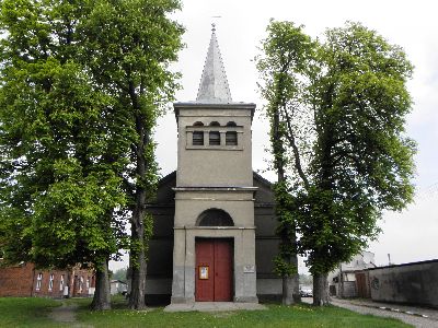 Plik:Kościół ewangelicko-augsburski pw. Jezusa Żyjącego w Lidzbarku Welskim.jpg